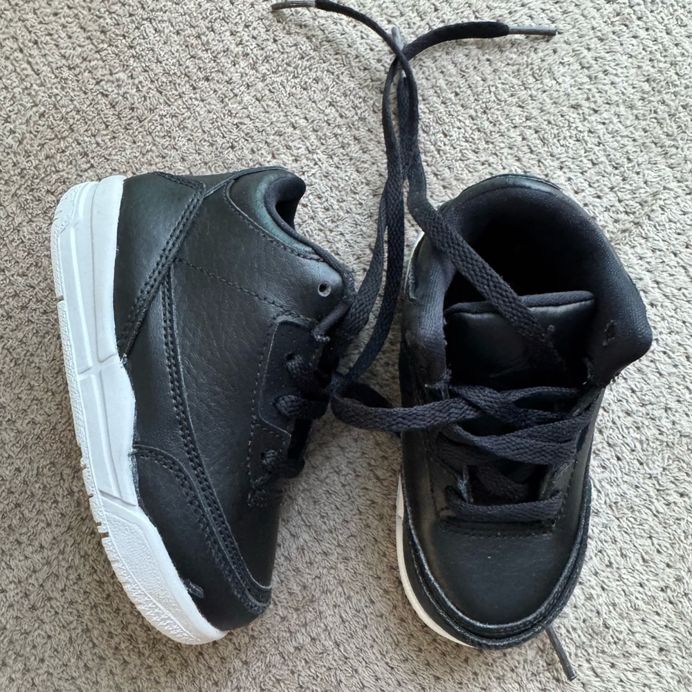Toddler Jordan shoes size 6